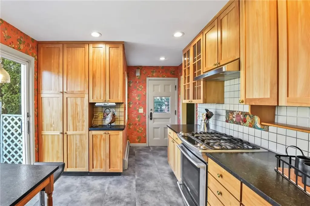 151 Columbia Avenue Cranston RI 02905