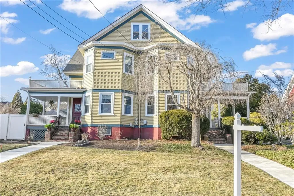 151 Columbia Avenue Cranston RI 02905