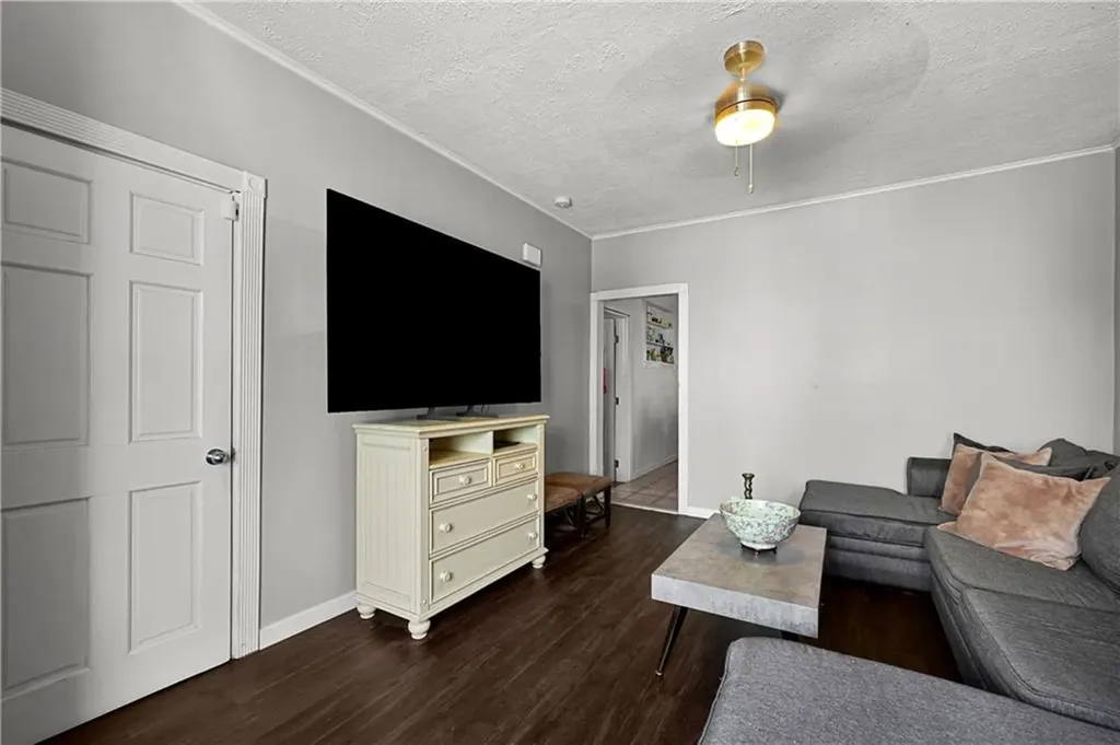 103 Vandewater Street Providence RI 02908