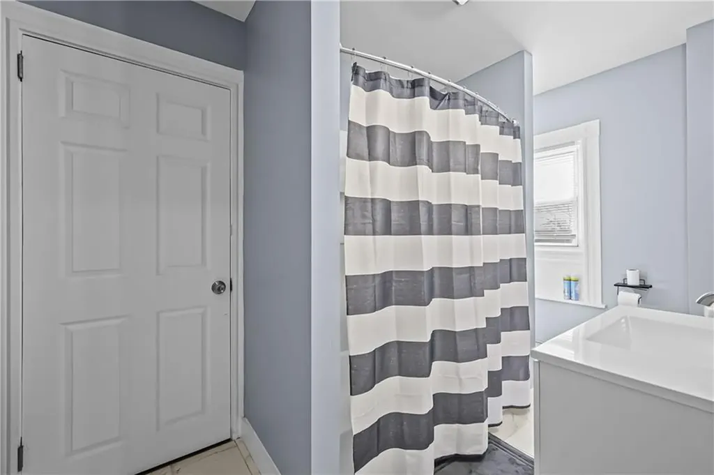 103 Vandewater Street Providence RI 02908
