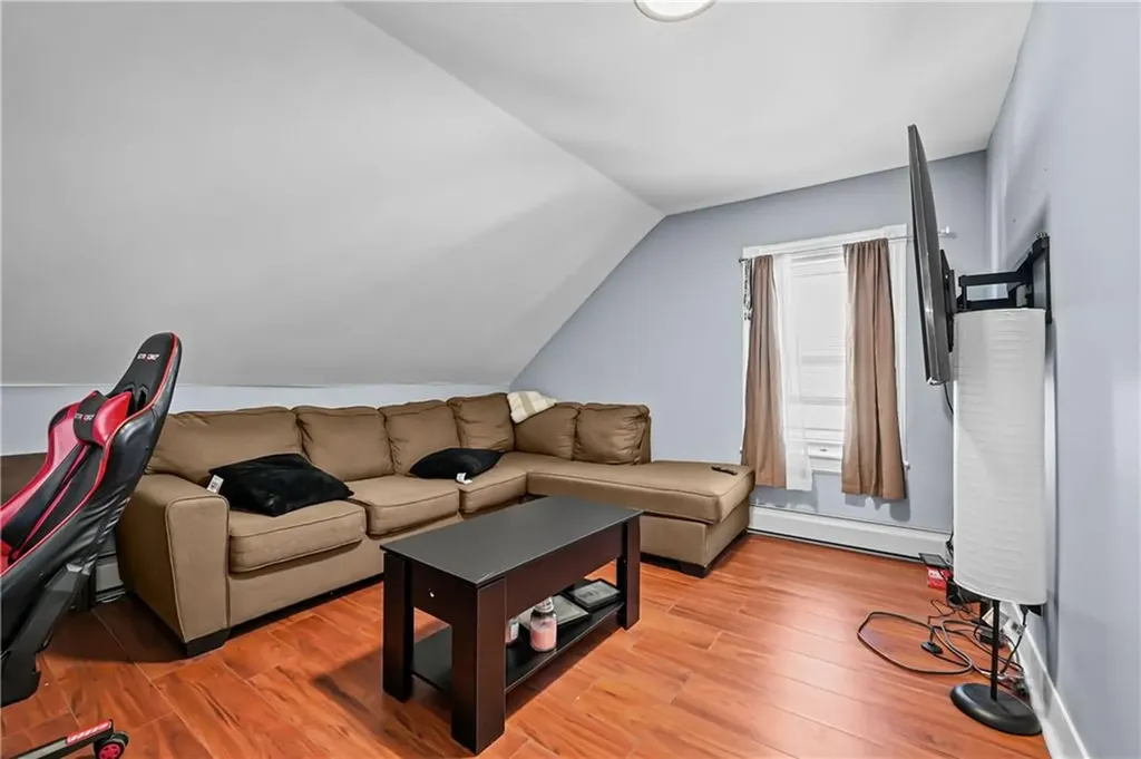 103 Vandewater Street Providence RI 02908