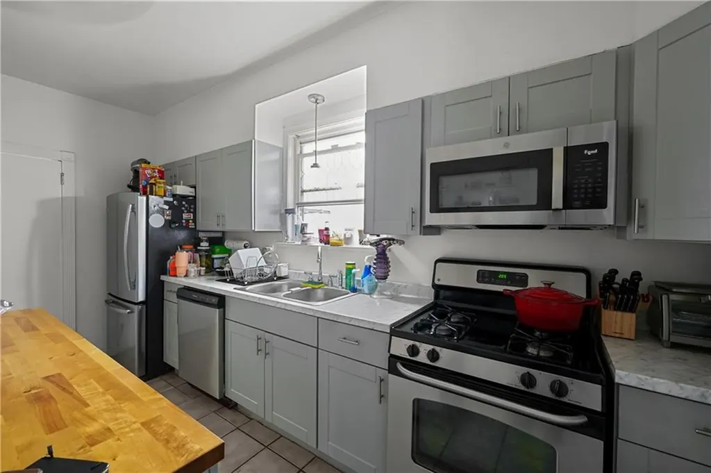 103 Vandewater Street Providence RI 02908