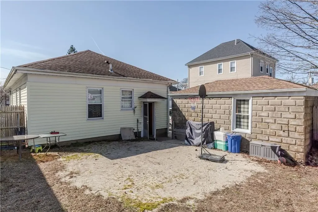 41 Montrose Street Providence RI 02908