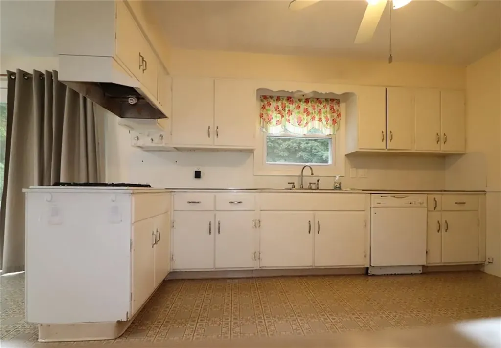 16 Sherman Avenue North Providence RI 02911