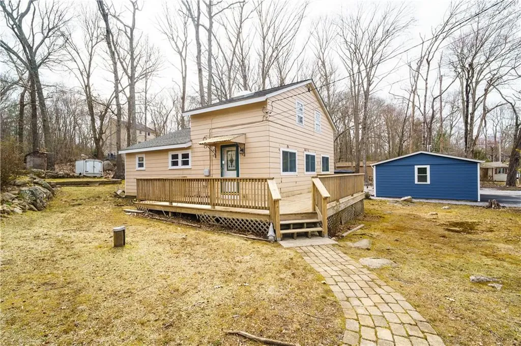 281 Richardson Road Coventry RI 02816