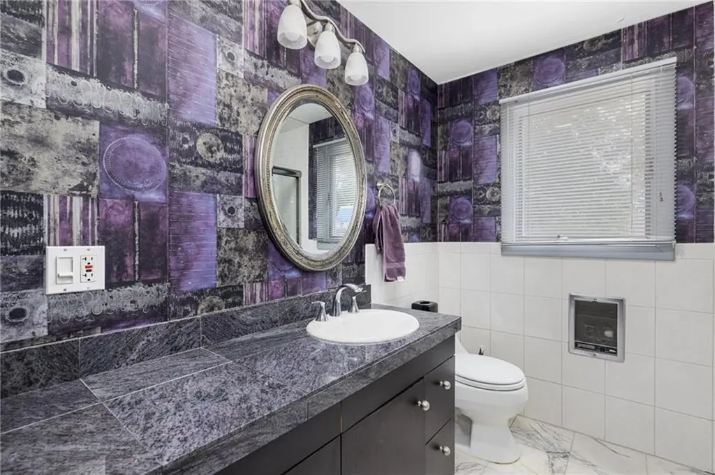 234 Leroy Avenue Warwick RI 02889
