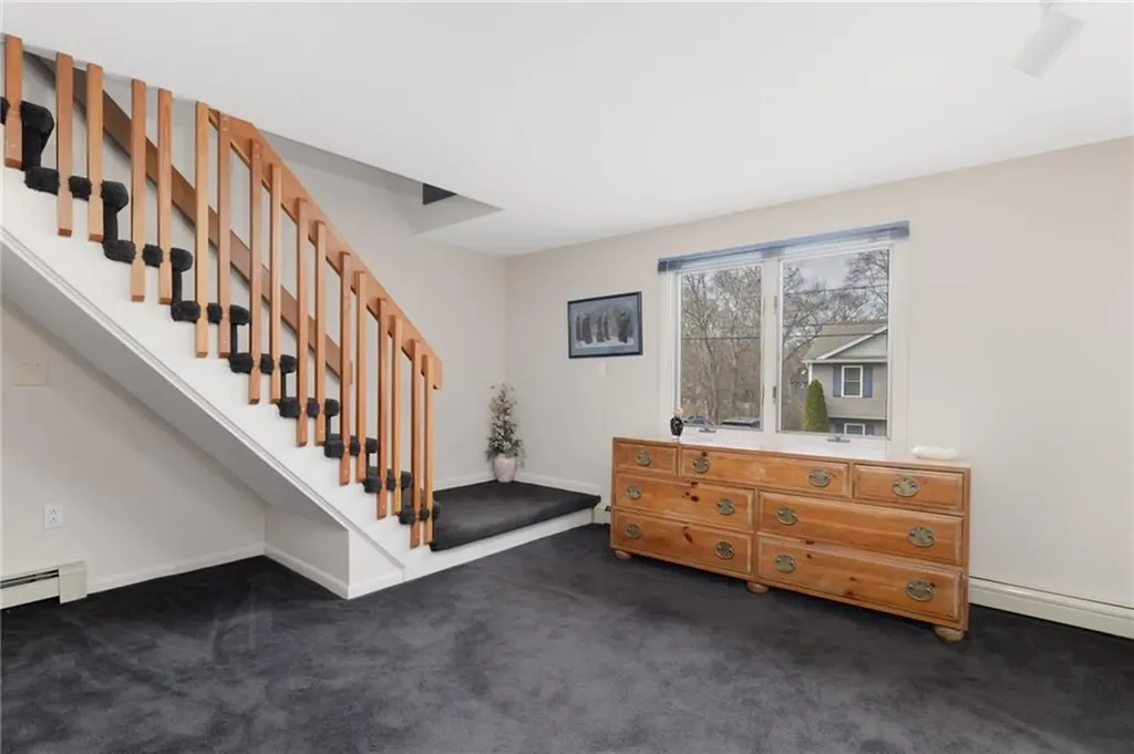 234 Leroy Avenue Warwick RI 02889