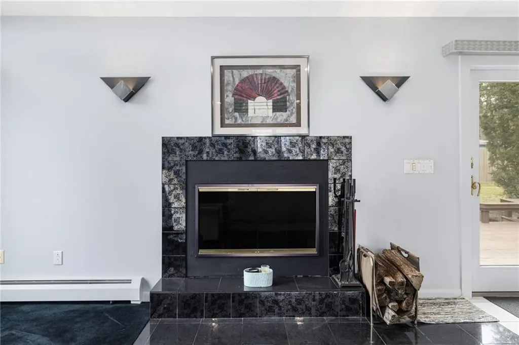 234 Leroy Avenue Warwick RI 02889
