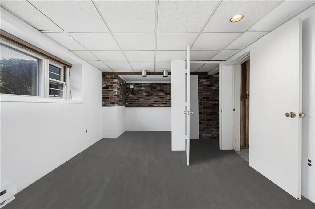234 Leroy Avenue Warwick RI 02889