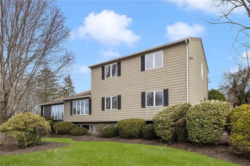 234 Leroy Avenue Warwick RI 02889