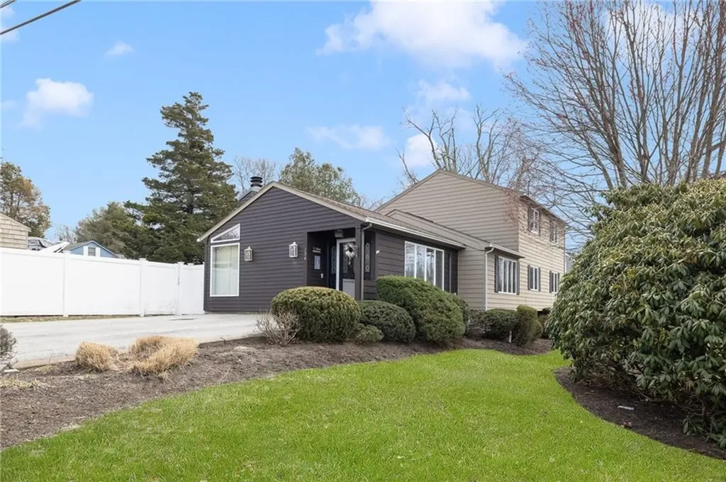 234 Leroy Avenue Warwick RI 02889