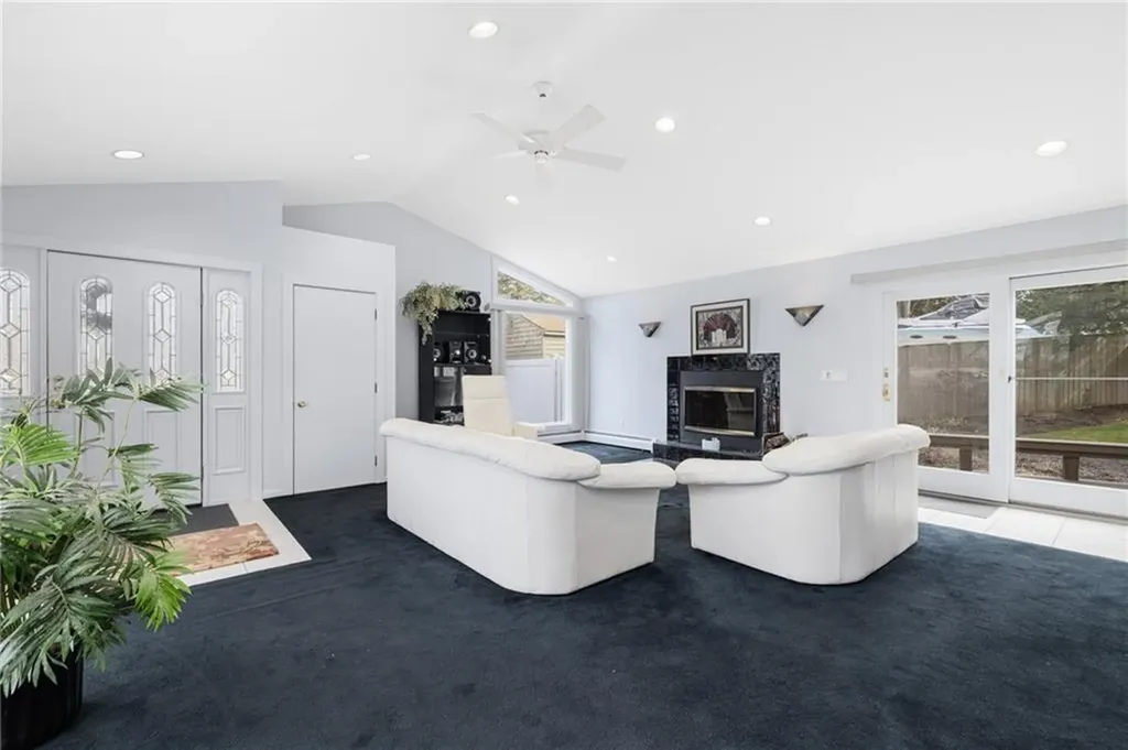 234 Leroy Avenue Warwick RI 02889