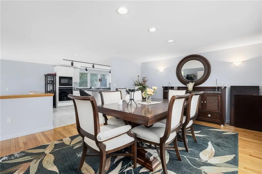 234 Leroy Avenue Warwick RI 02889