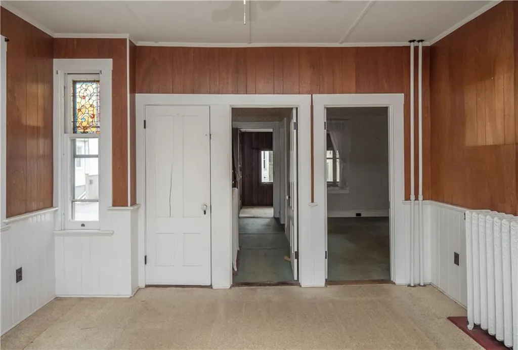 24 Dean Avenue Newport RI 02840