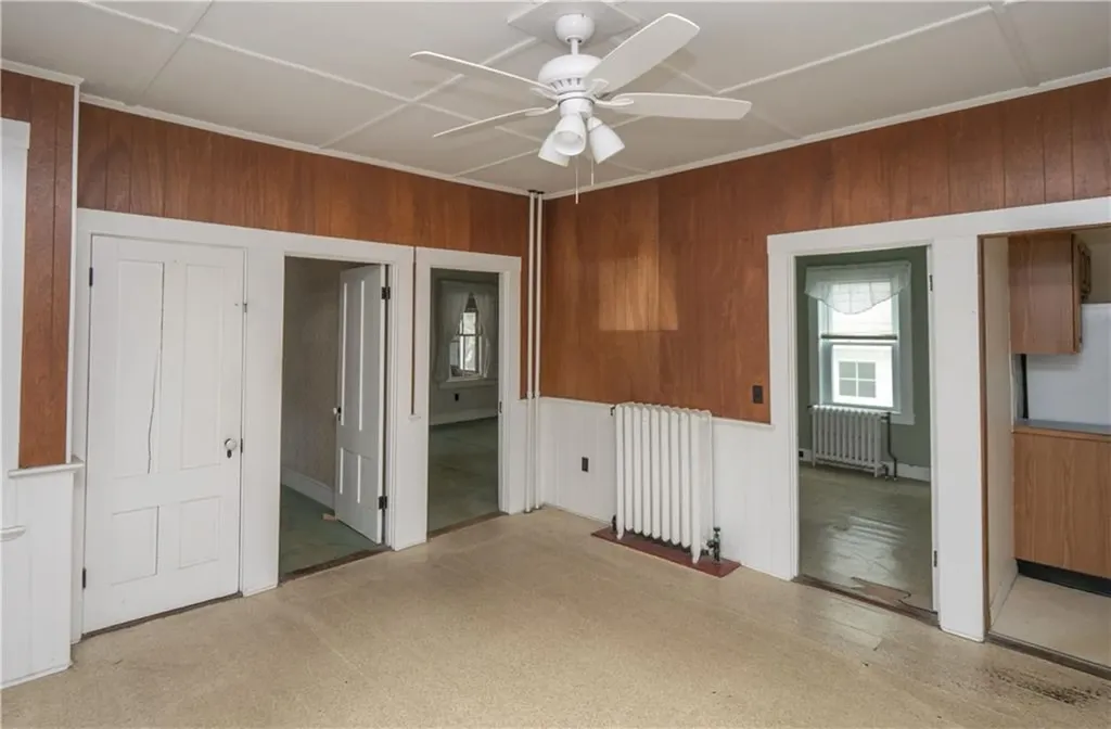 24 Dean Avenue Newport RI 02840