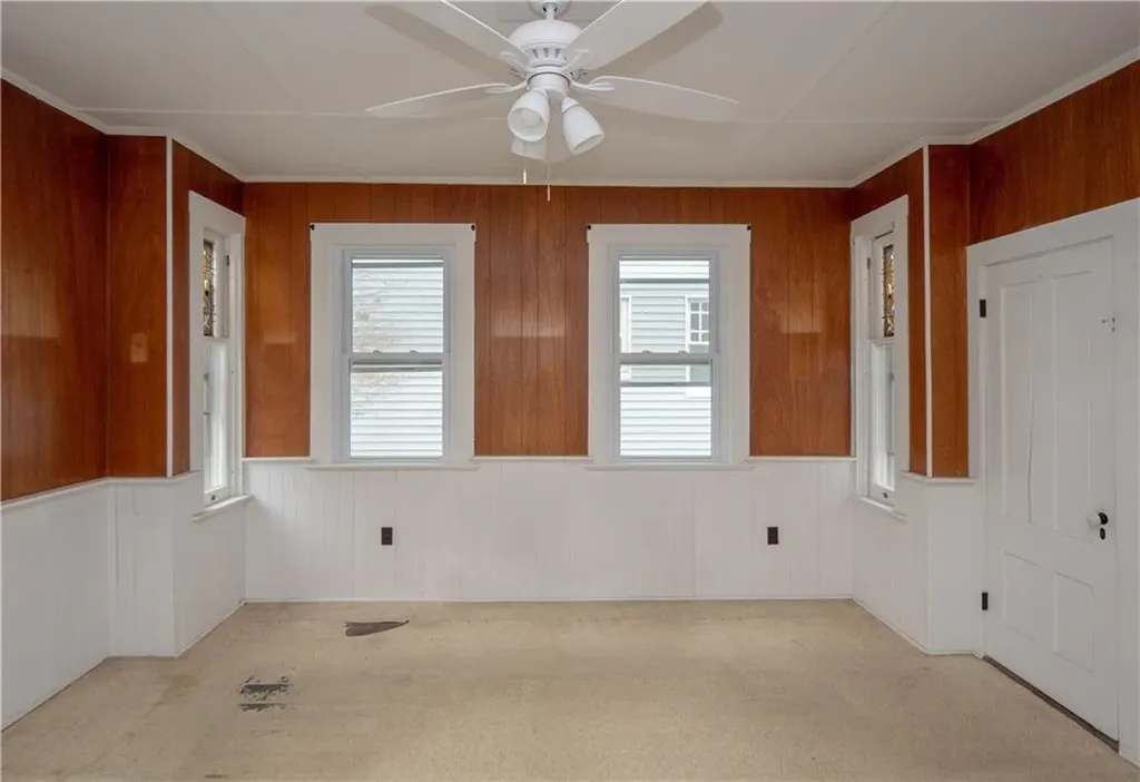 24 Dean Avenue Newport RI 02840