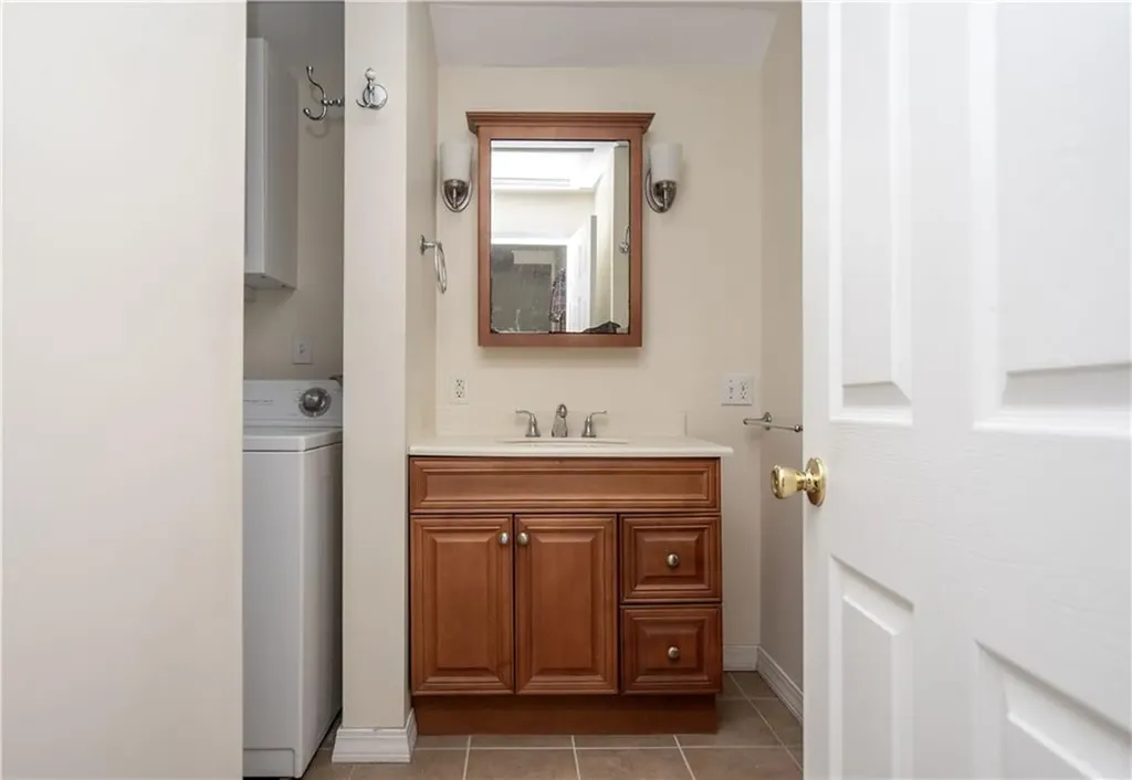 24 Dean Avenue Newport RI 02840