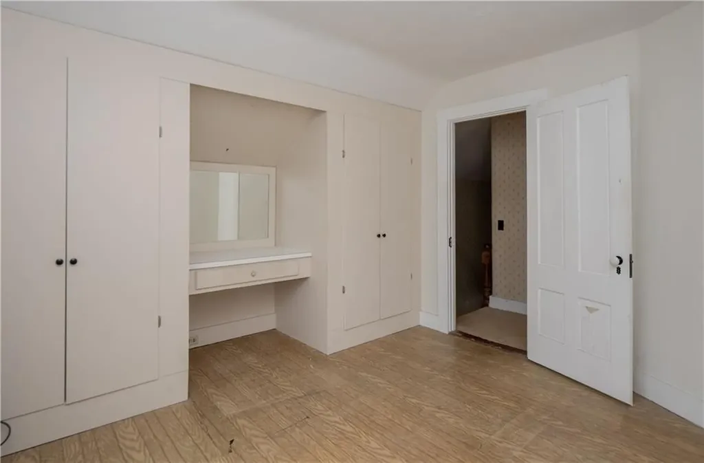 24 Dean Avenue Newport RI 02840