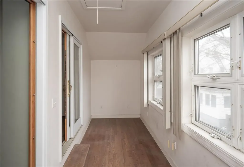24 Dean Avenue Newport RI 02840