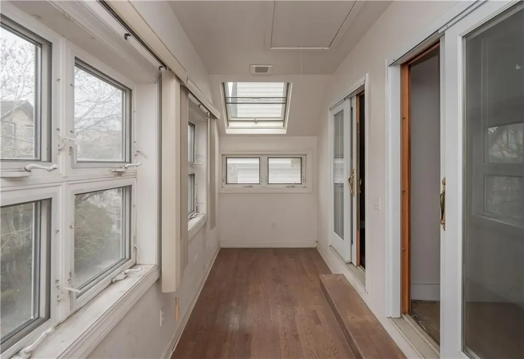24 Dean Avenue Newport RI 02840