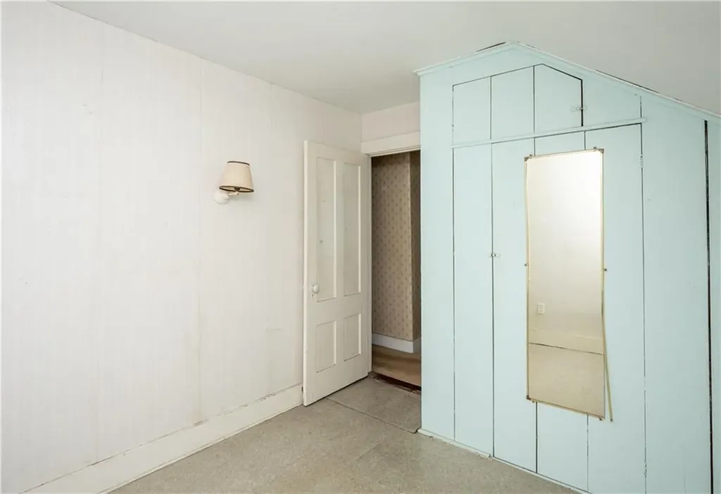 24 Dean Avenue Newport RI 02840