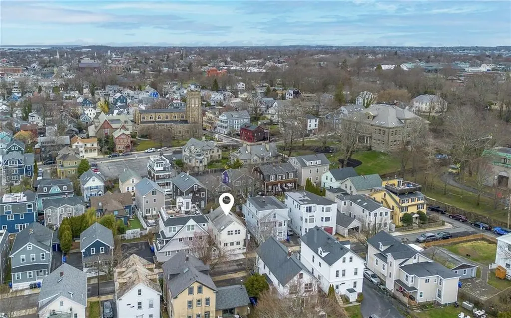 24 Dean Avenue Newport RI 02840