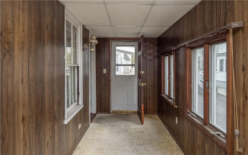 24 Dean Avenue Newport RI 02840