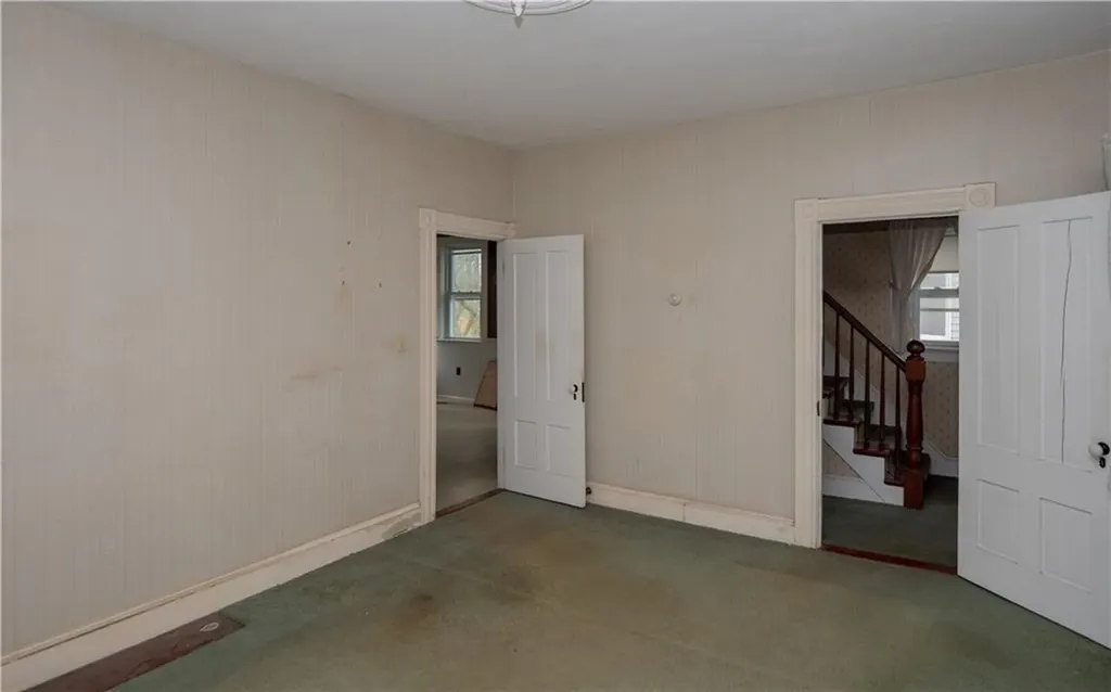 24 Dean Avenue Newport RI 02840