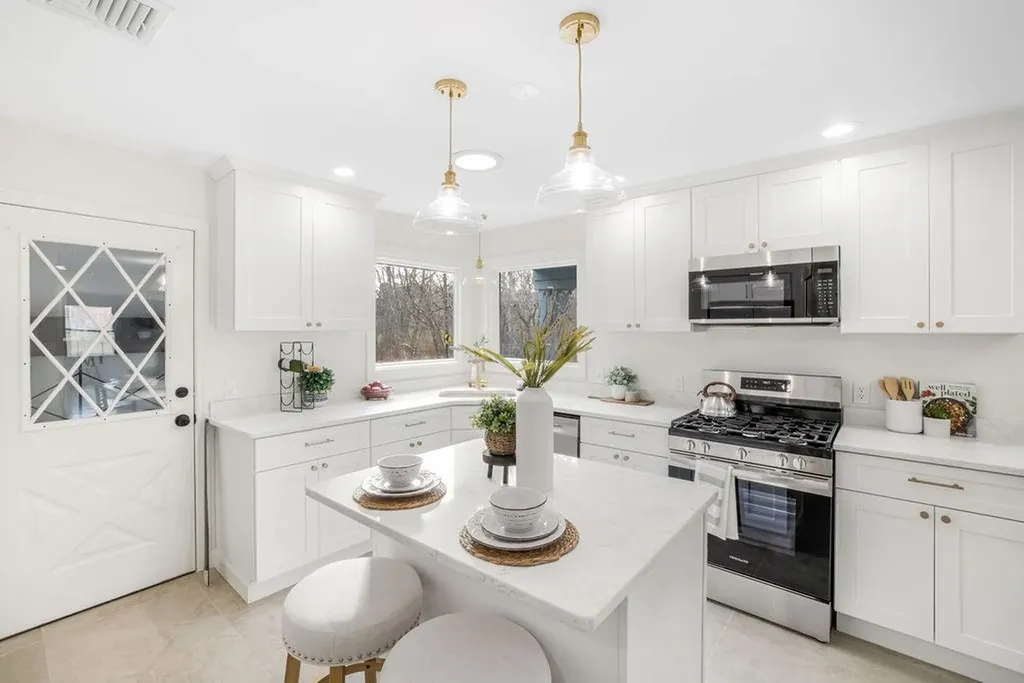 105 Galileo Avenue Providence RI 02909