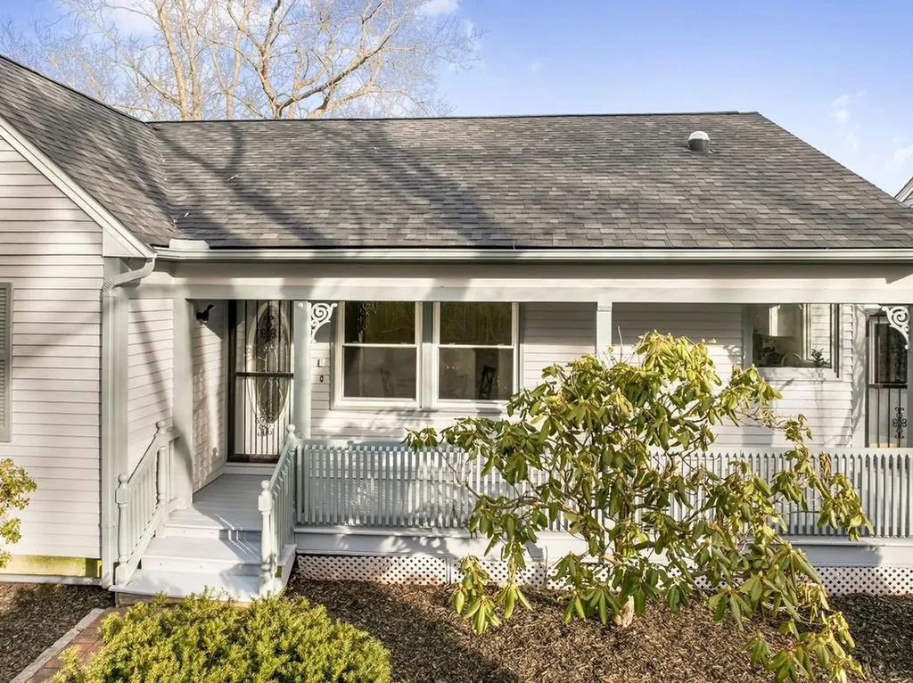 105 Galileo Avenue Providence RI 02909
