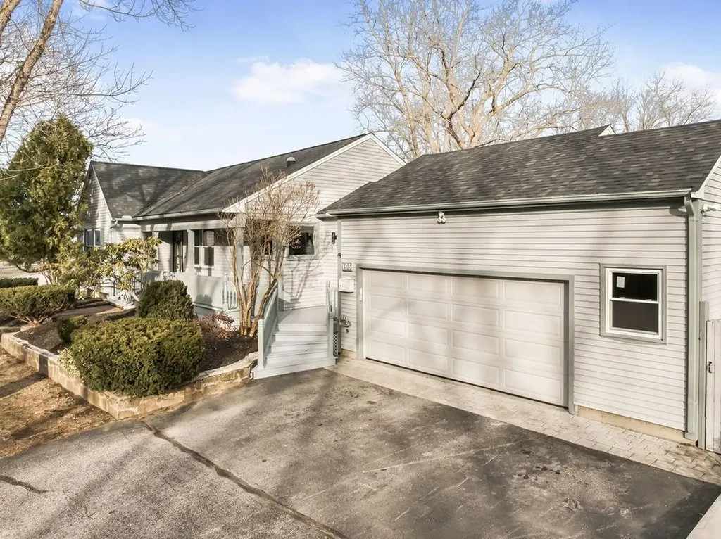 105 Galileo Avenue Providence RI 02909