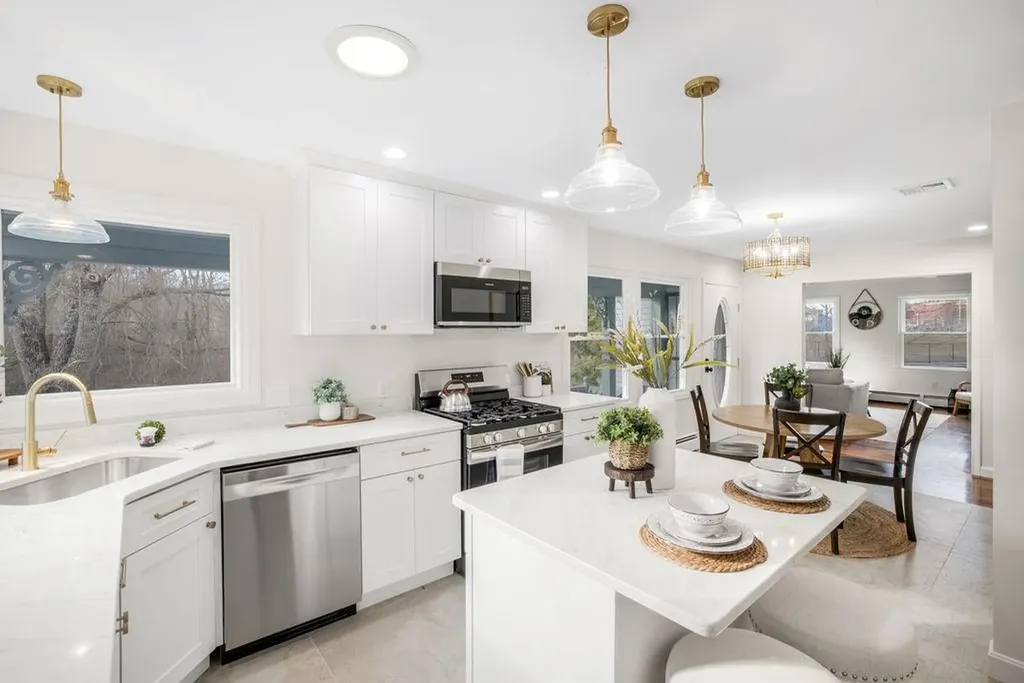 105 Galileo Avenue Providence RI 02909