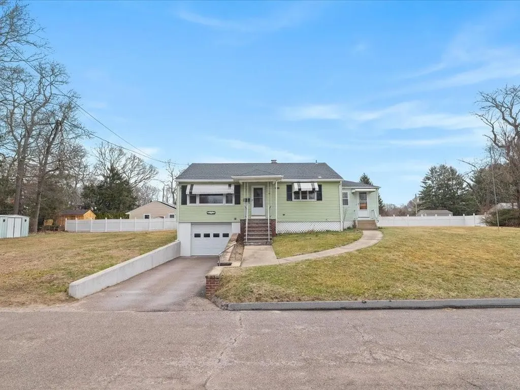 39 Walton Street Westerly RI 02891