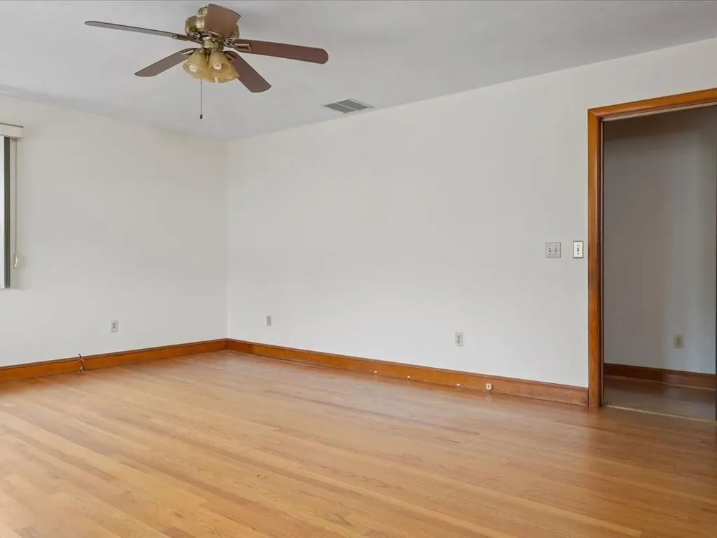39 Walton Street Westerly RI 02891