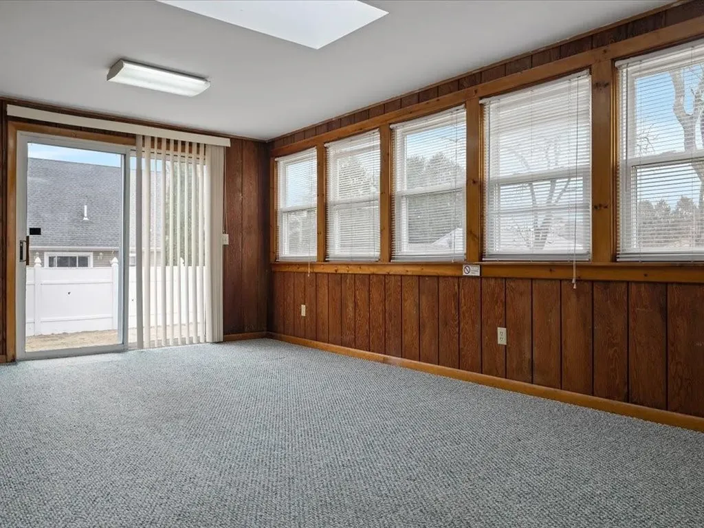 39 Walton Street Westerly RI 02891