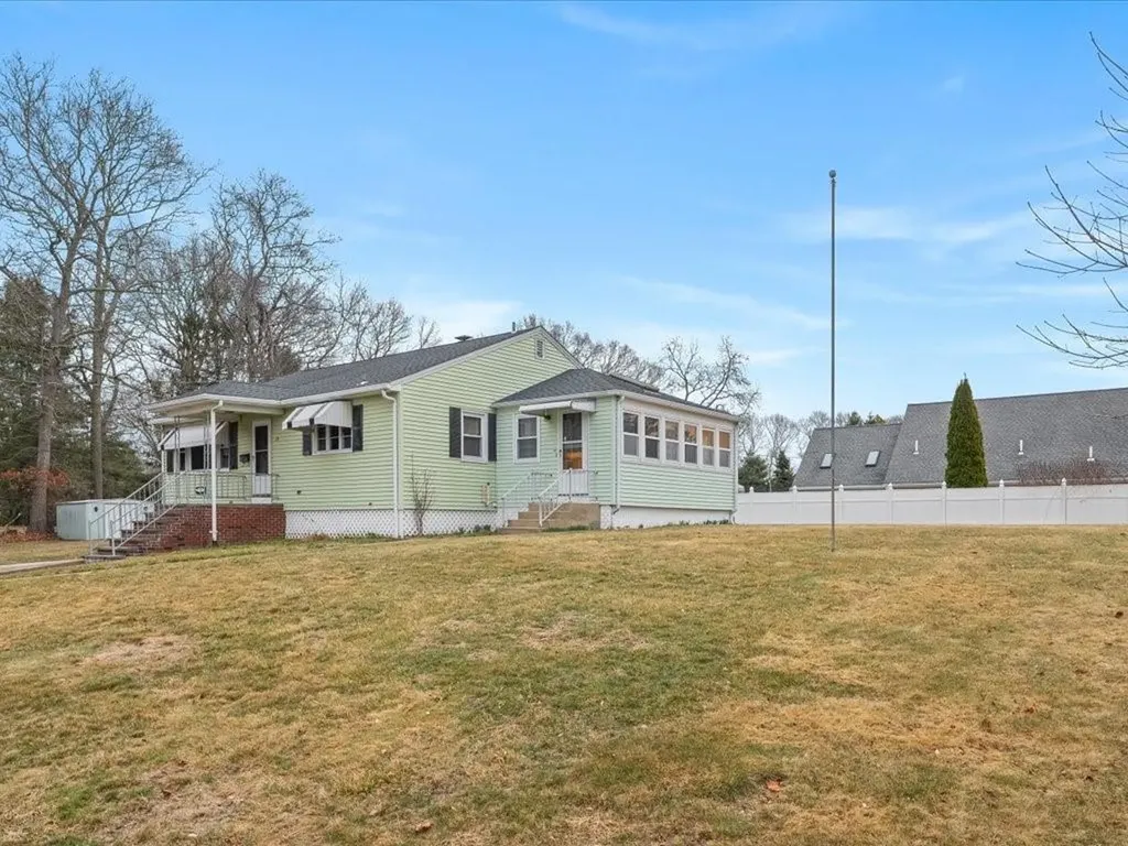 39 Walton Street Westerly RI 02891