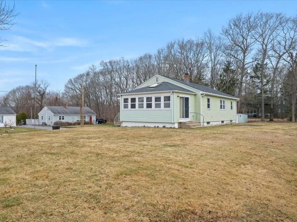 39 Walton Street Westerly RI 02891