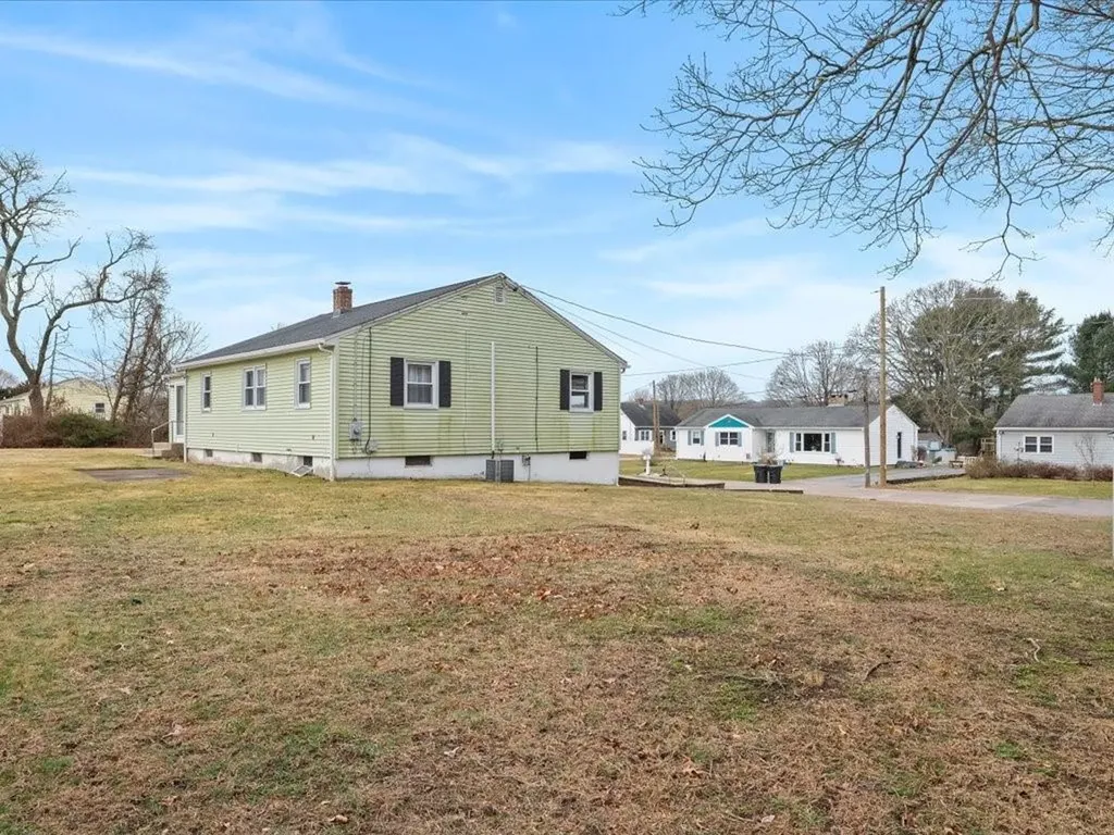 39 Walton Street Westerly RI 02891