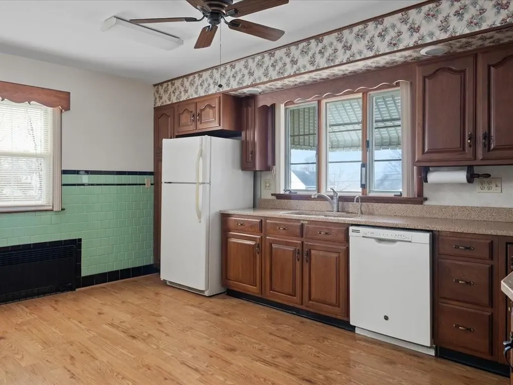 39 Walton Street Westerly RI 02891