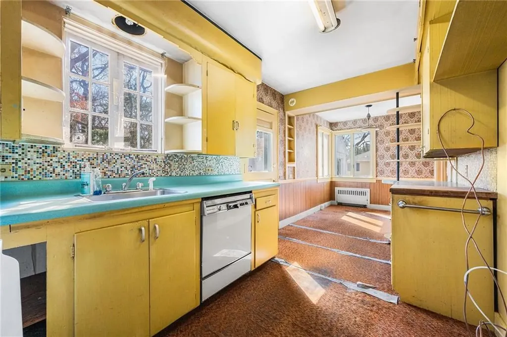11 Hubbard Street Westerly RI 02891