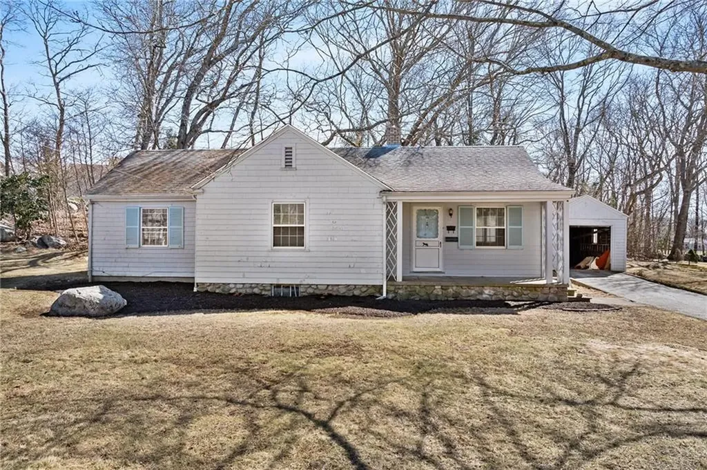 11 Hubbard Street Westerly RI 02891