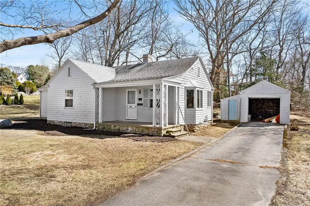 11 Hubbard Street Westerly RI 02891