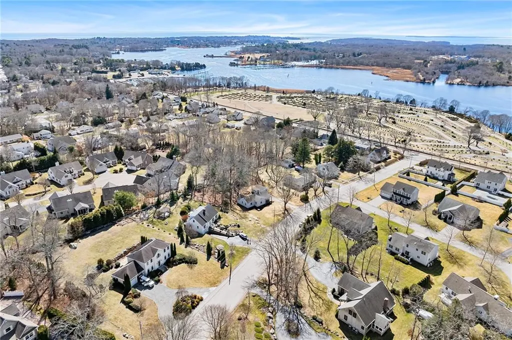 11 Hubbard Street Westerly RI 02891