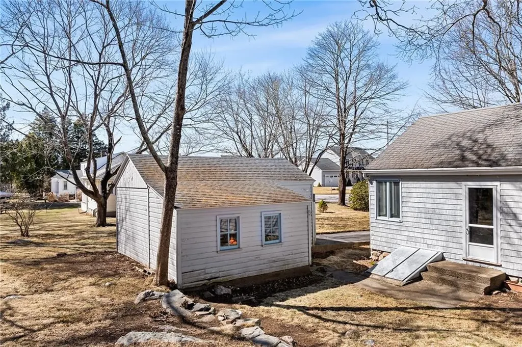 11 Hubbard Street Westerly RI 02891