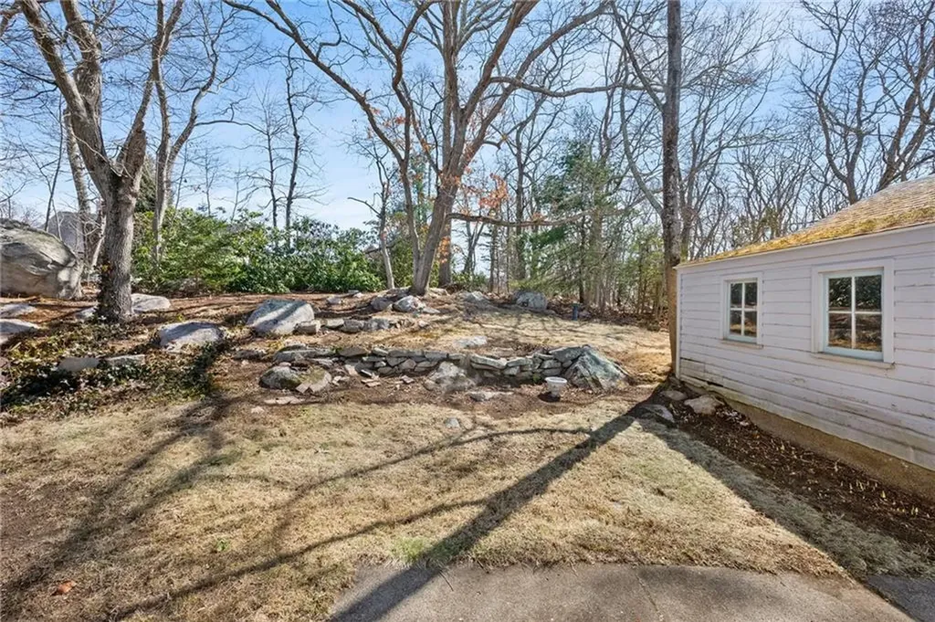 11 Hubbard Street Westerly RI 02891