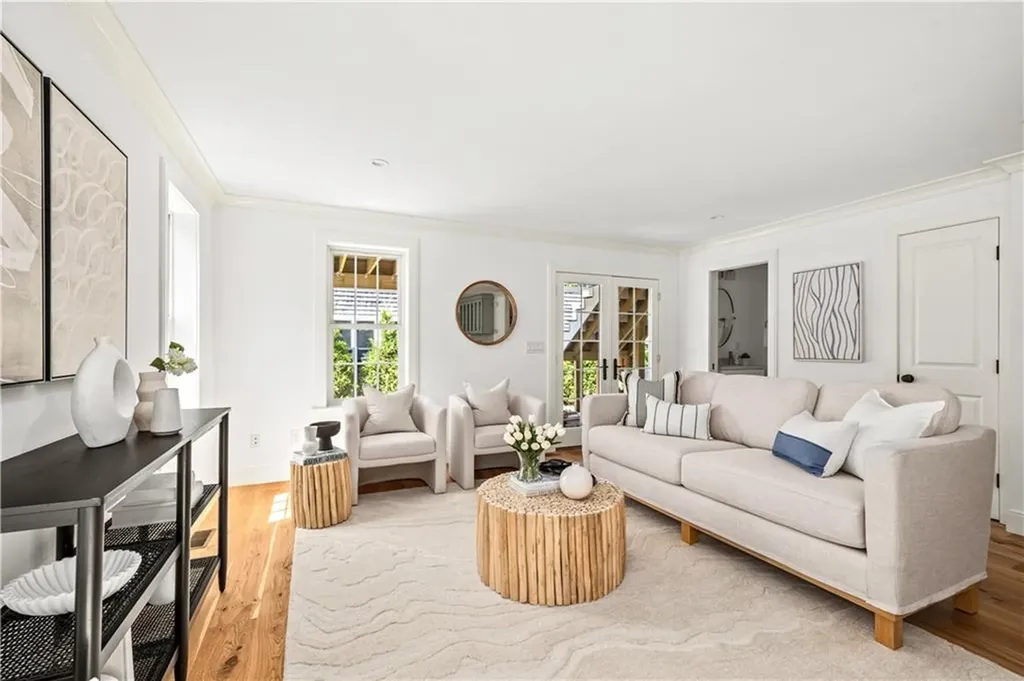 21 Bradford Street Bristol RI 02809