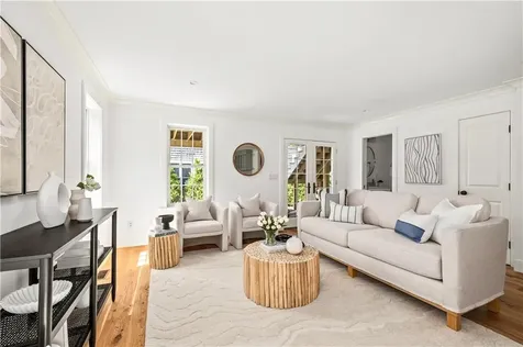 21 Bradford Street Bristol RI 02809