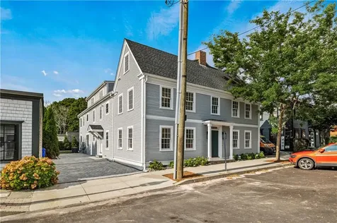 21 Bradford Street Bristol RI 02809