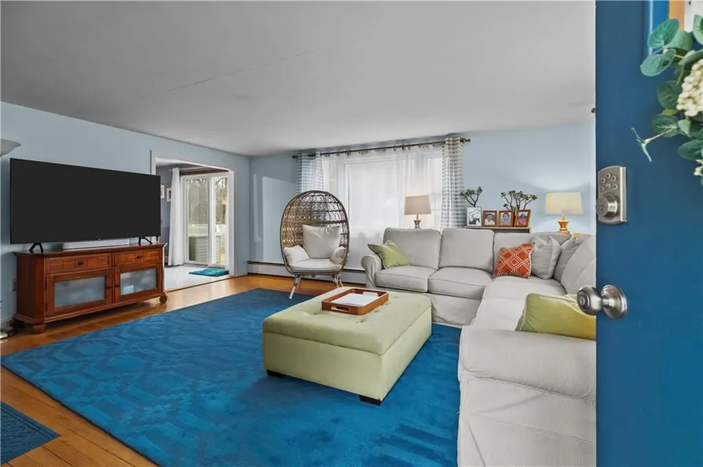 6 Christine Drive Barrington RI 02806