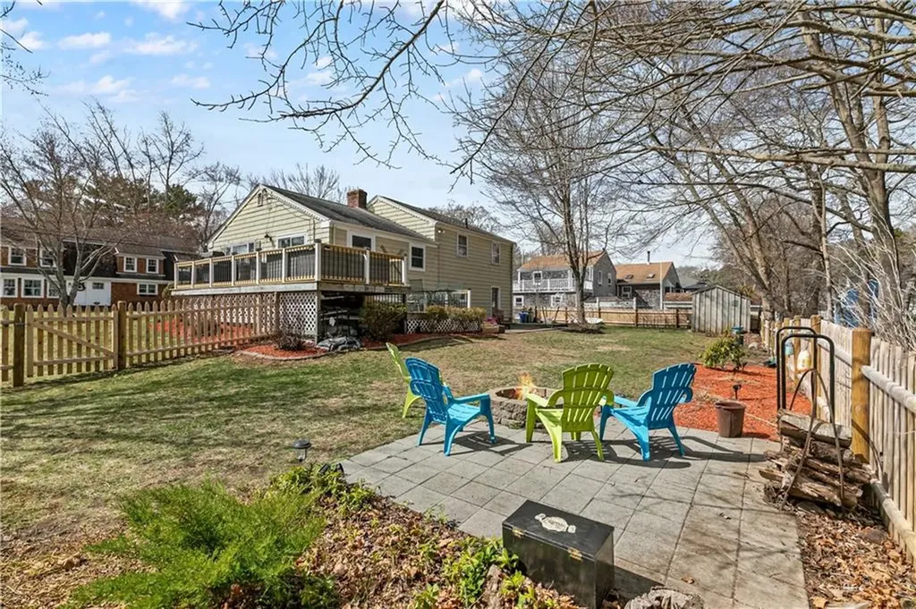 6 Christine Drive Barrington RI 02806